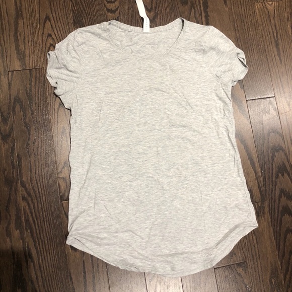 Lululemon Tee - Picture 1 of 2